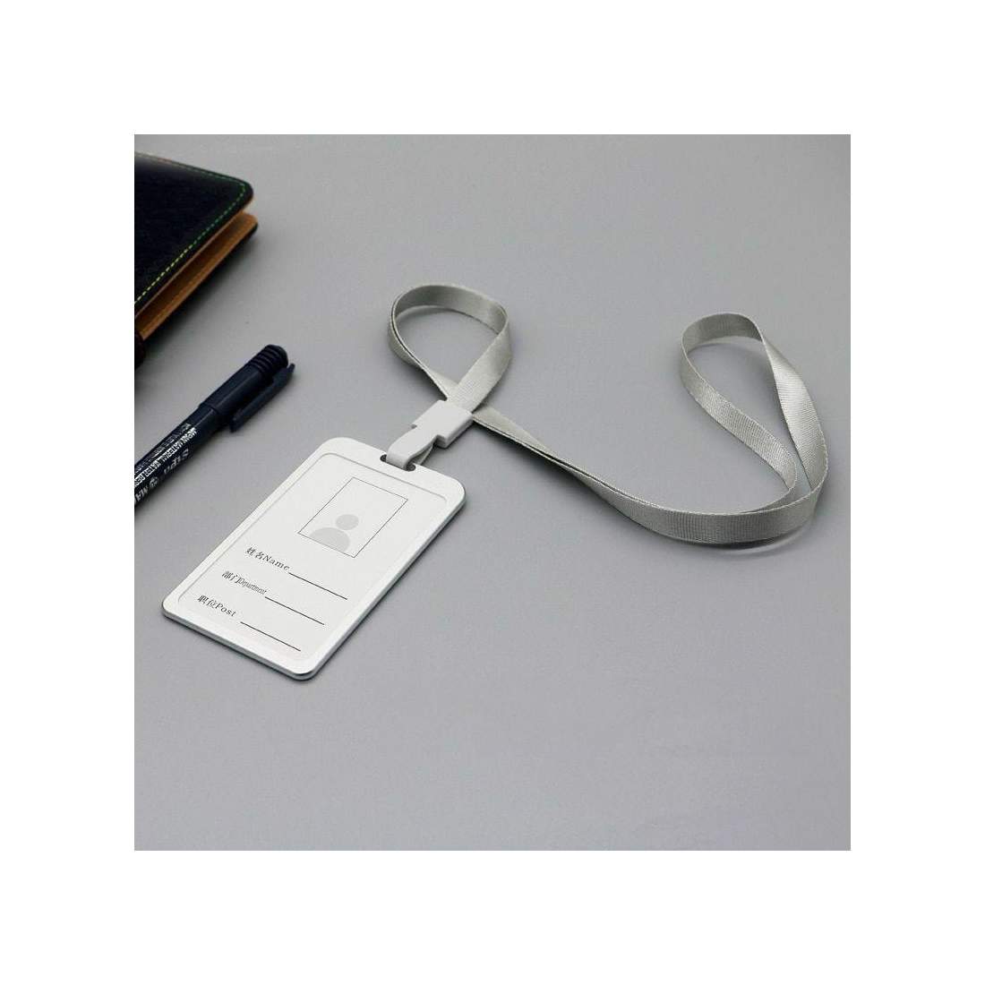 Korthållare med band, Silver | Mode & Accessoarer - Väskor & Plånböcker - Korthållare & Sedelklämmor | Pryloteket