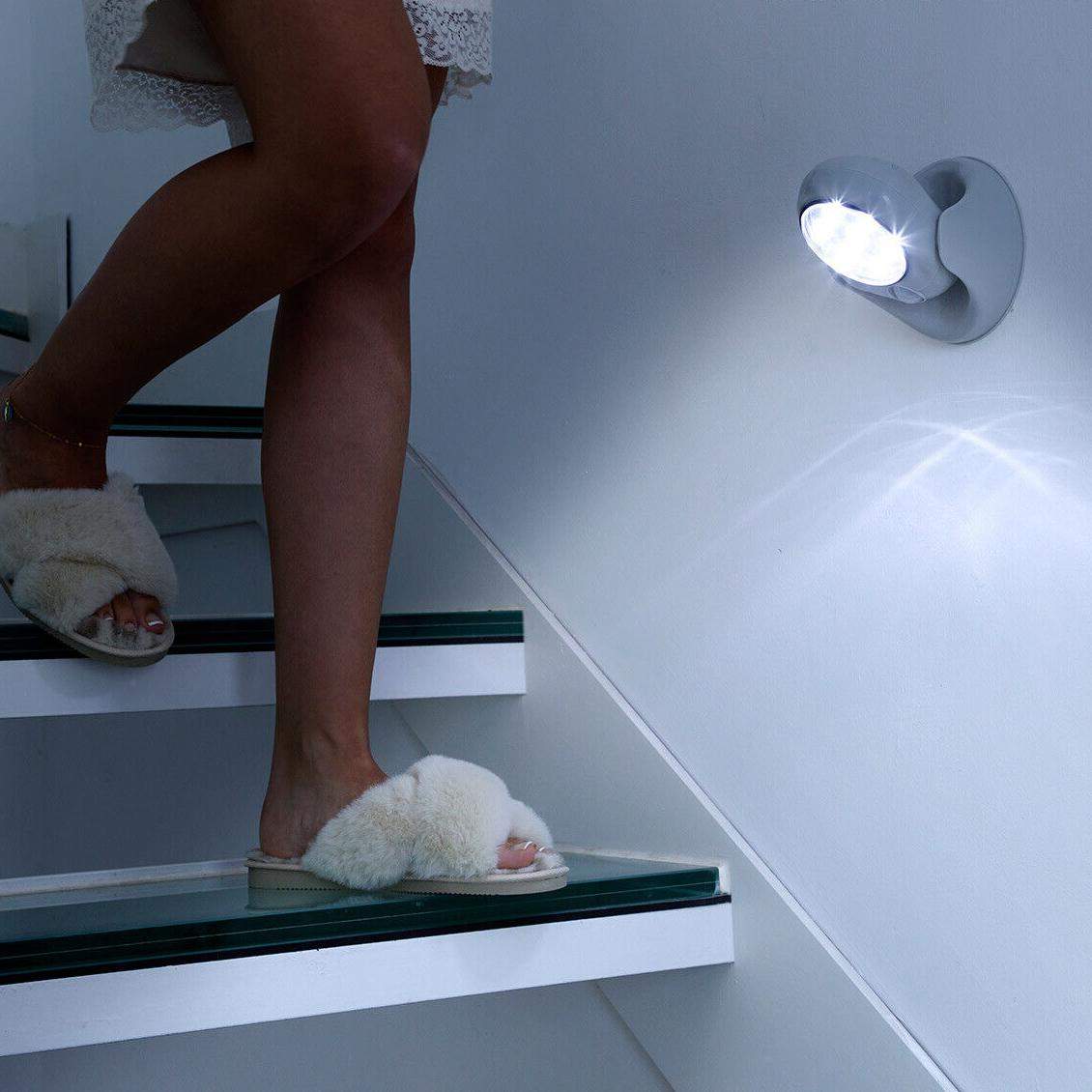 LED-lampe med bevægelsessensor - Batteridrevet