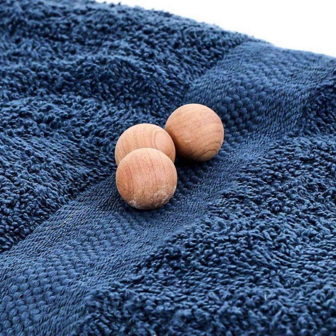 Insektsavvisande Cederträbollar - 24 st | Hem & Hobby - Hem & Hushåll - Övrigt | Pryloteket