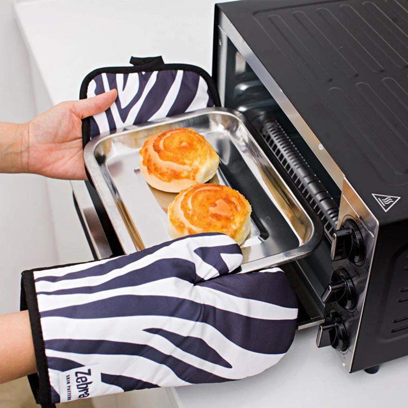 Kage og gryde med zebramønster