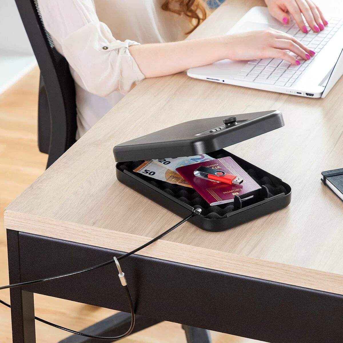 Kannettava tallelokero - musta - rauta