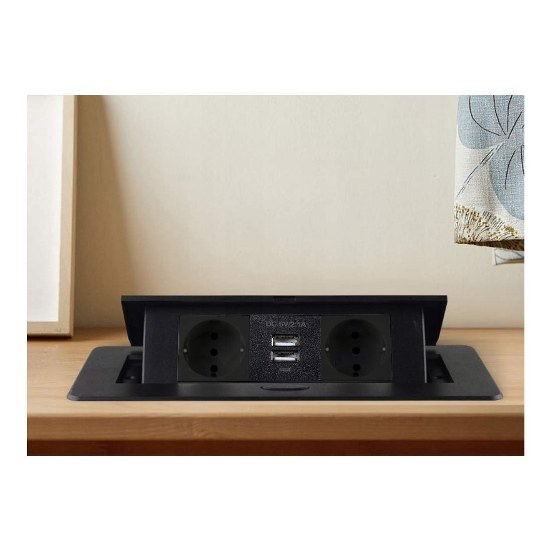 Uttagslist med USB | Elektronik - Kablar & Adaptrar - Övrigt | Pryloteket