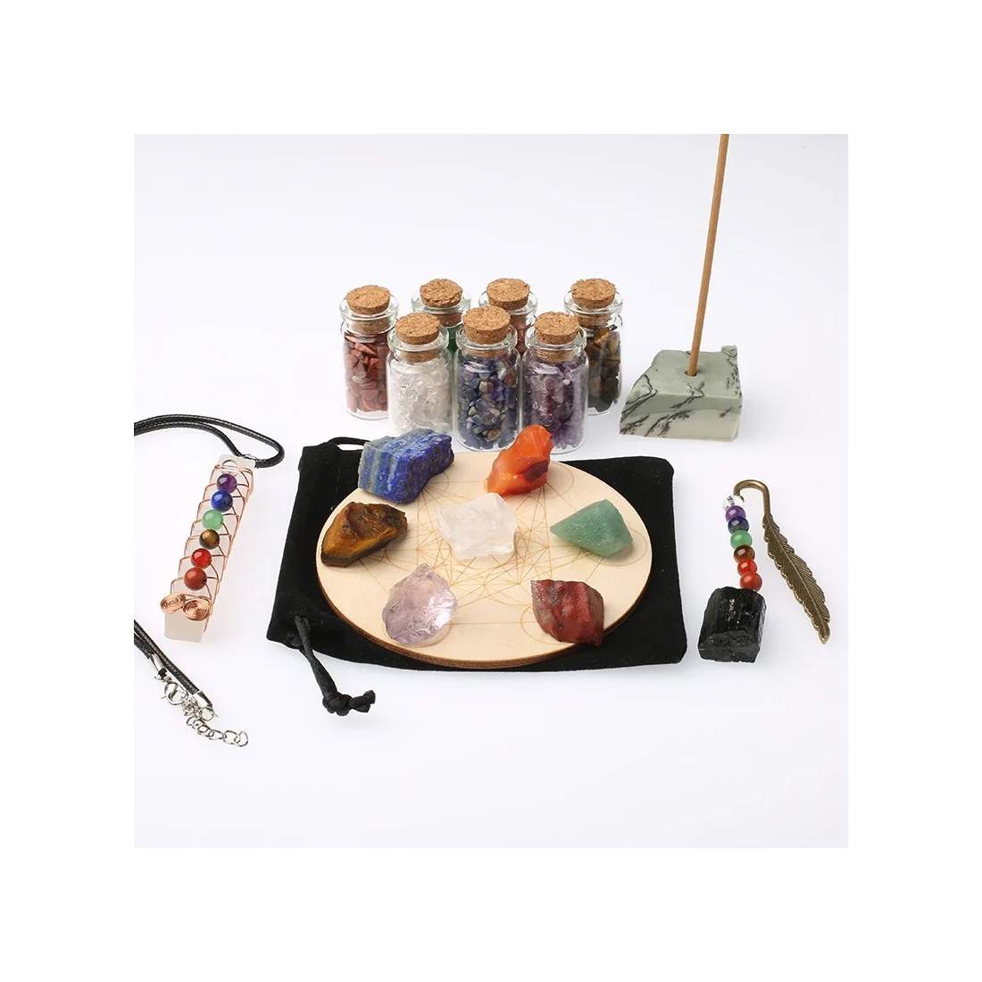 Farverige krystaller og chakra-sten