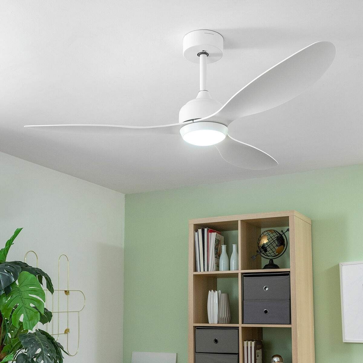 Stillegående LED loftventilator 3 blade, fjernbetjening, 6 hastigheder