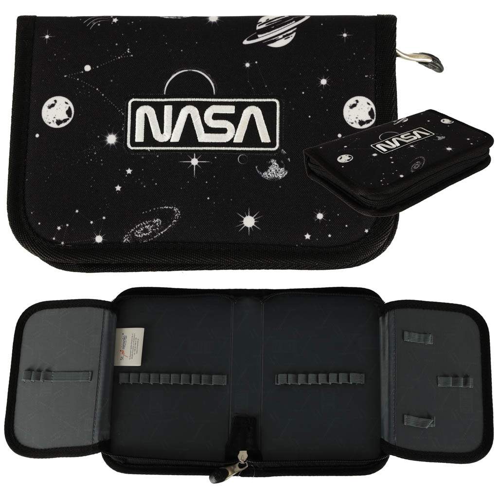 Sort penalhus med kosmisk design, flere rum