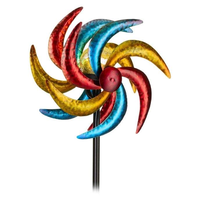 Solcellebaseret vindmølle til haven