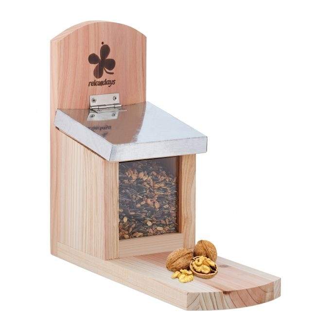 Egernføder med metaltag