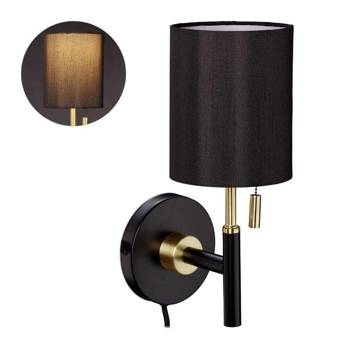 Væglampe med stofskærm