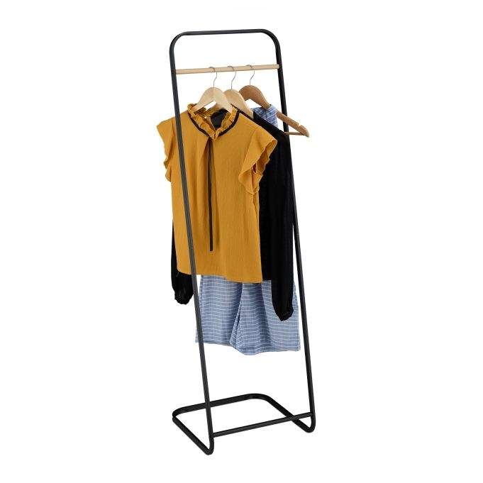 Fristående klädhängare i metall | Mode & Accessoarer - Kläder - Klänningar | Pryloteket