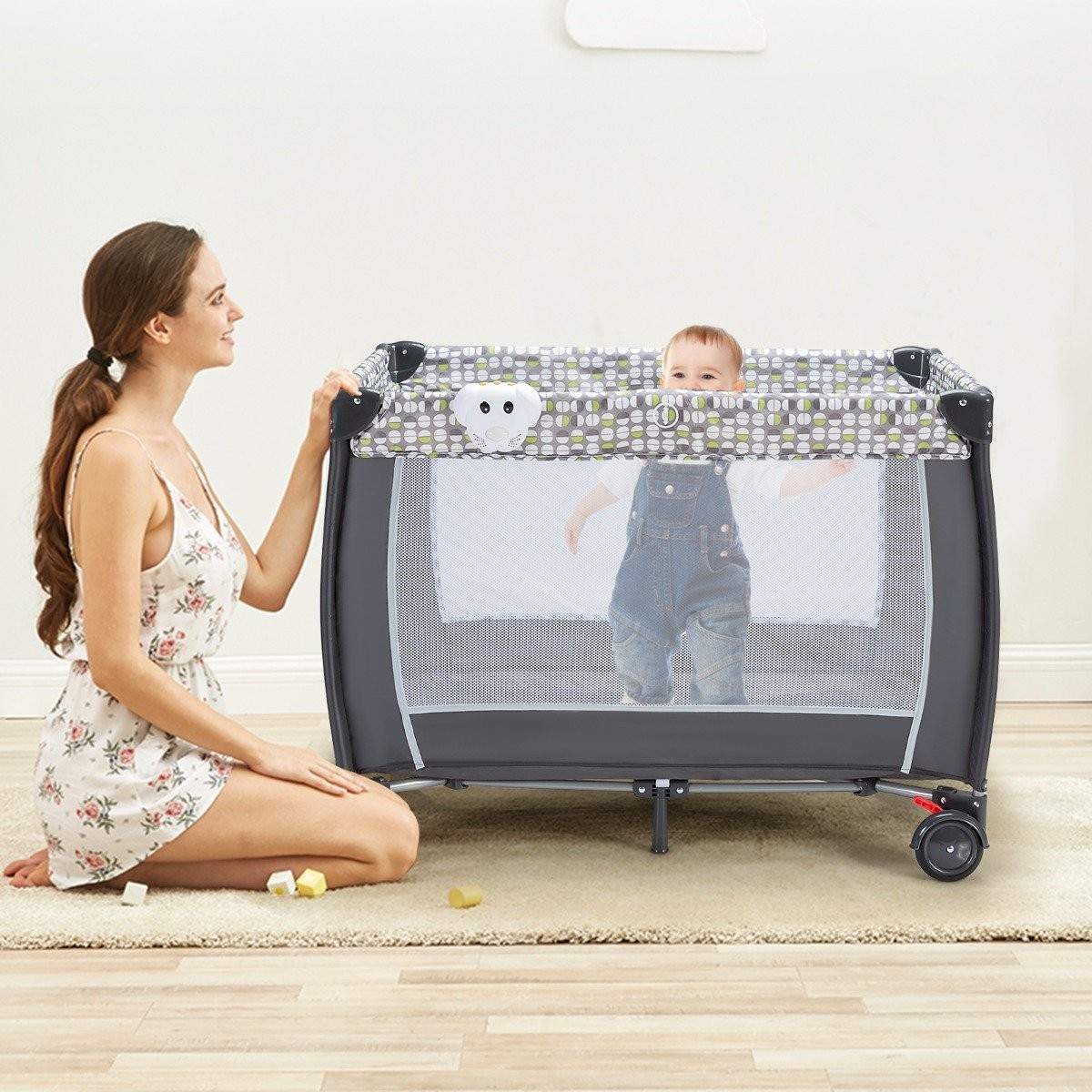 3 i 1 sammenfoldelig rejseseng & puslebord & kravlegård med aftageligt myggenet