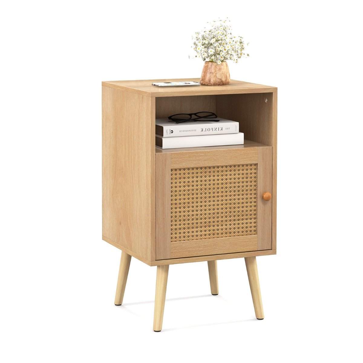 Natbord i rattan med opbevaringsplads, åben hylde og dør, sidebord i bondegårdsstil, natur