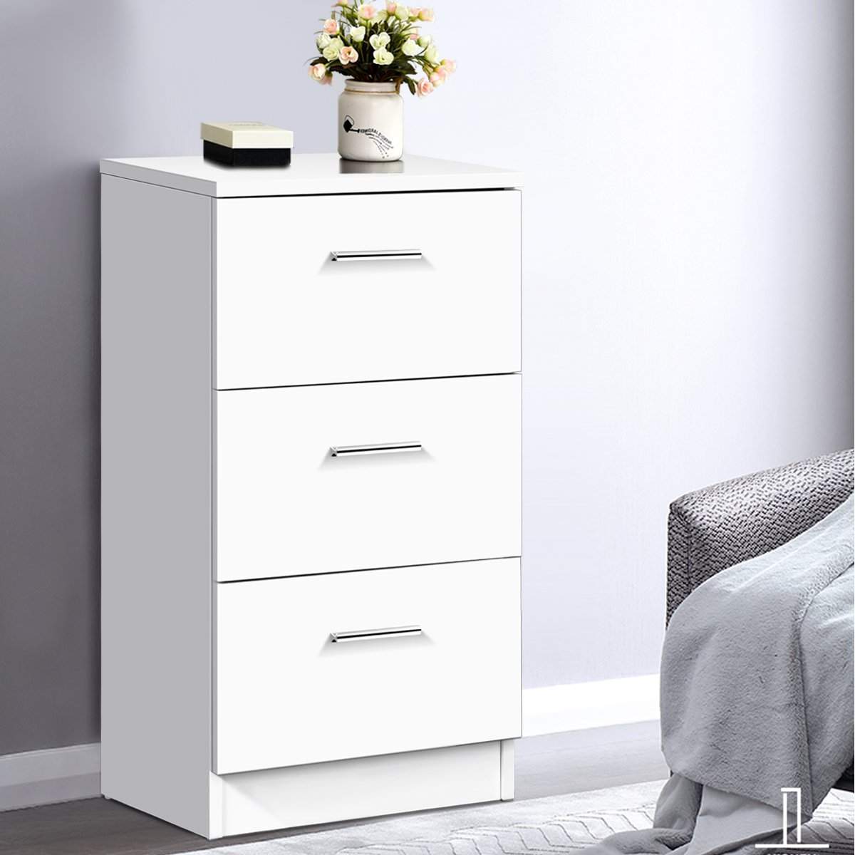 Natbord med 3 skuffer – Kompakt, holdbart design