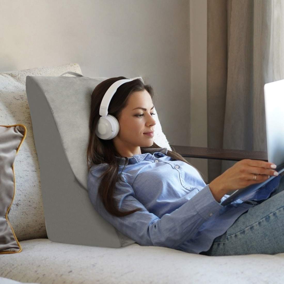 Ortopedisk kilkudde – ergonomiskt, tvättbart överdrag | Hem & Hobby | Pryloteket