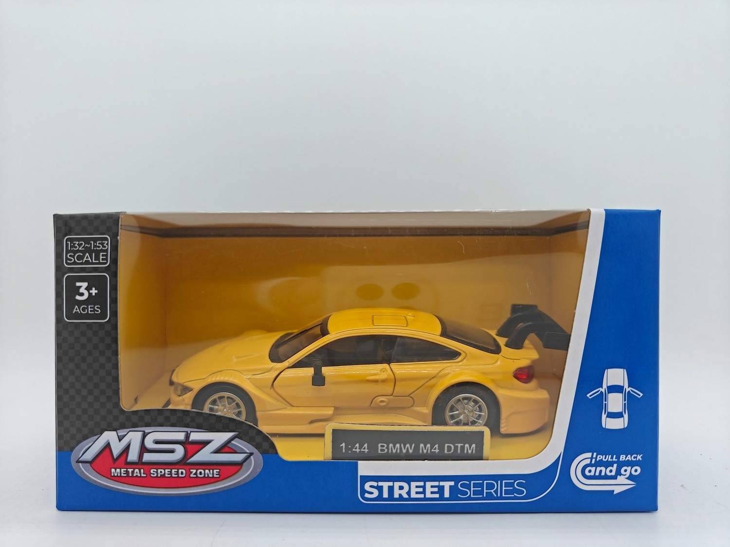 BMW M4 DTM die-cast model, 1:44 skala samlebil