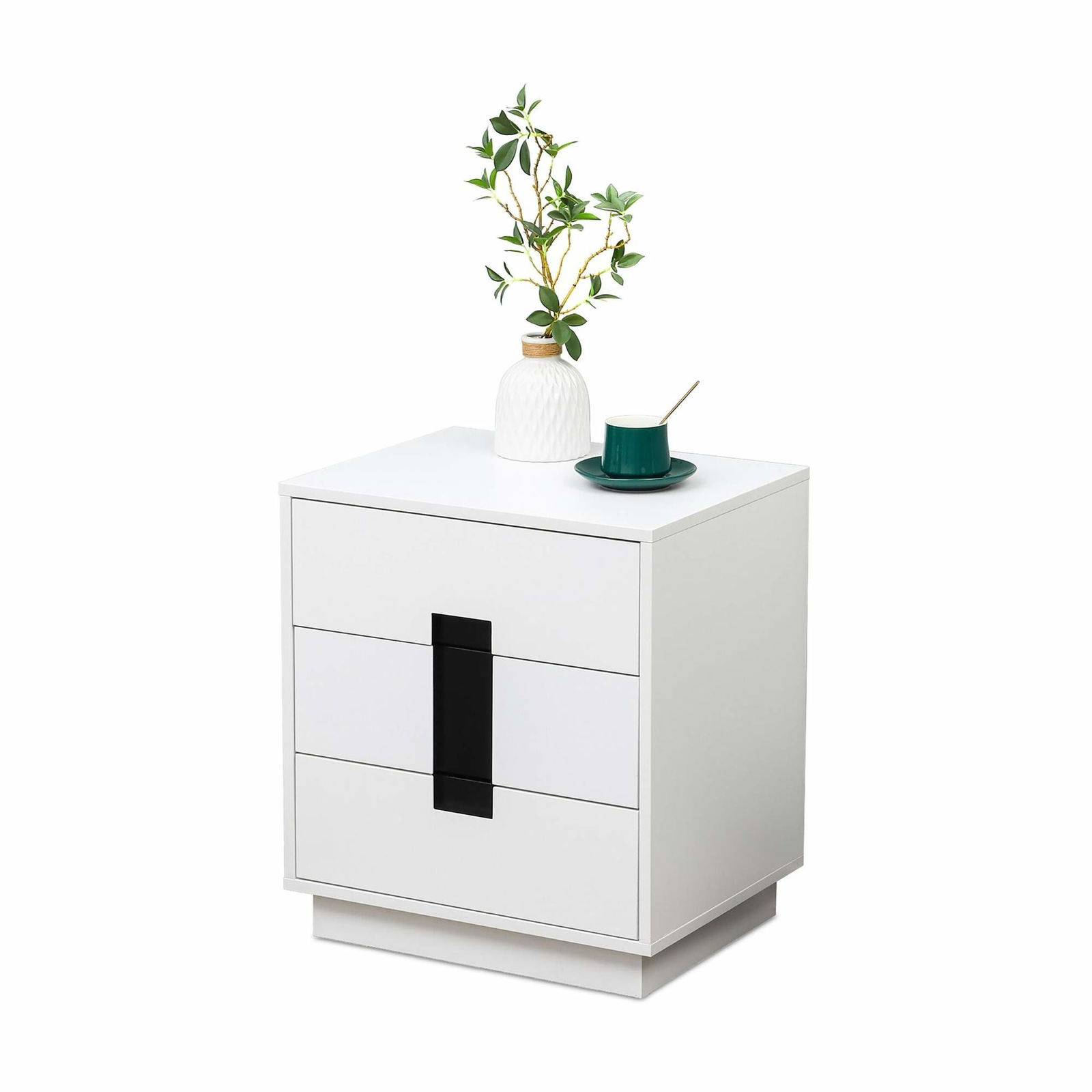 Hvid kommode – 4 rummelige opbevaringsskuffer