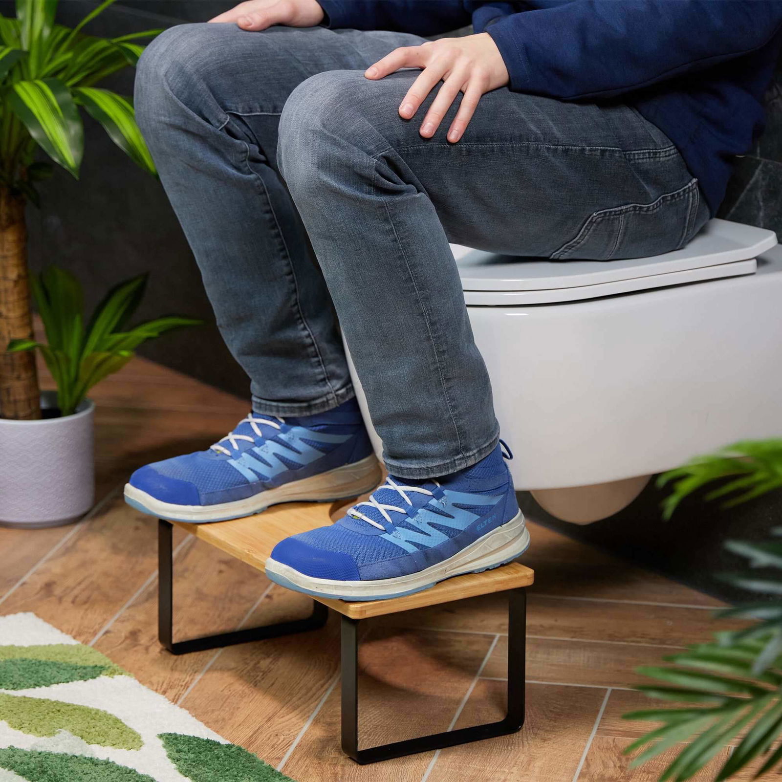 Toiletboks i bambus og metal