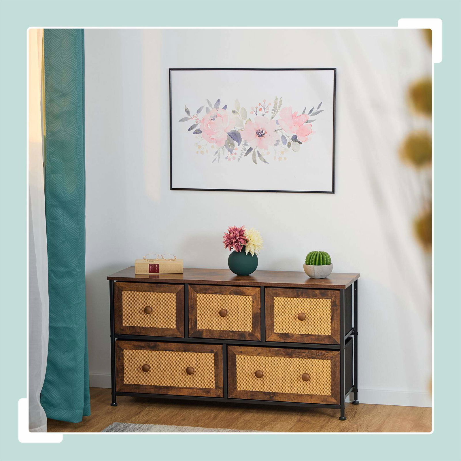 Kommode med 5 skuffer i rattan look