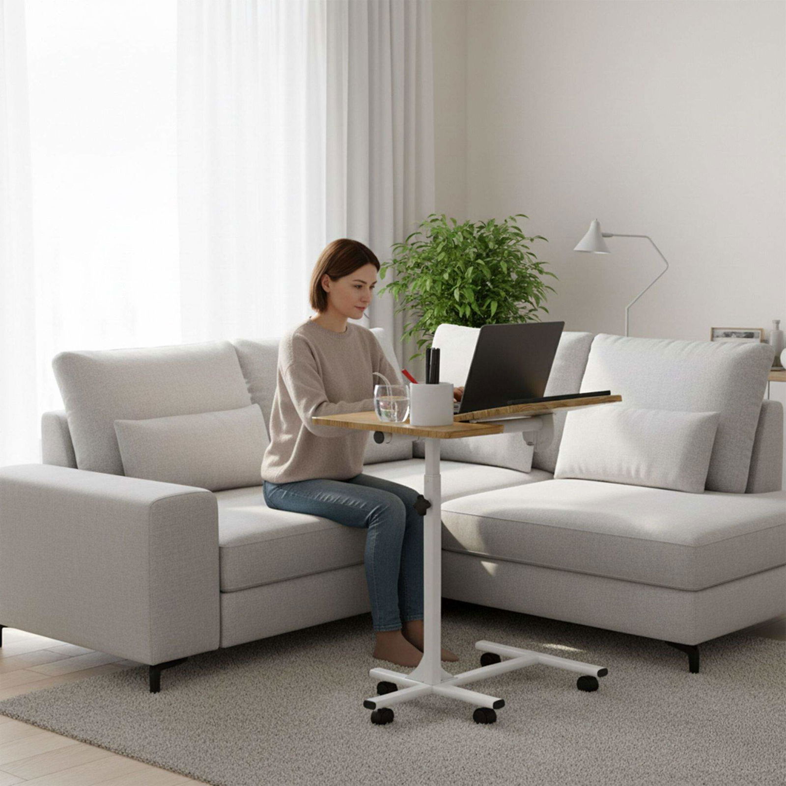 Højdejusterbart laptopbord med hjul