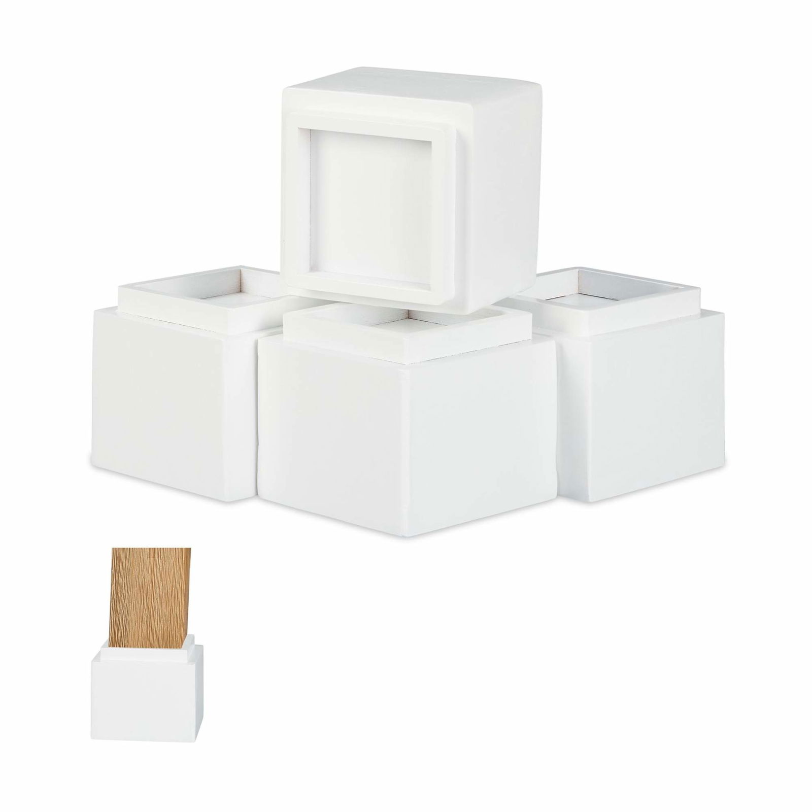 Sæt med 4 møbelophæng i forskellige farver. Farver