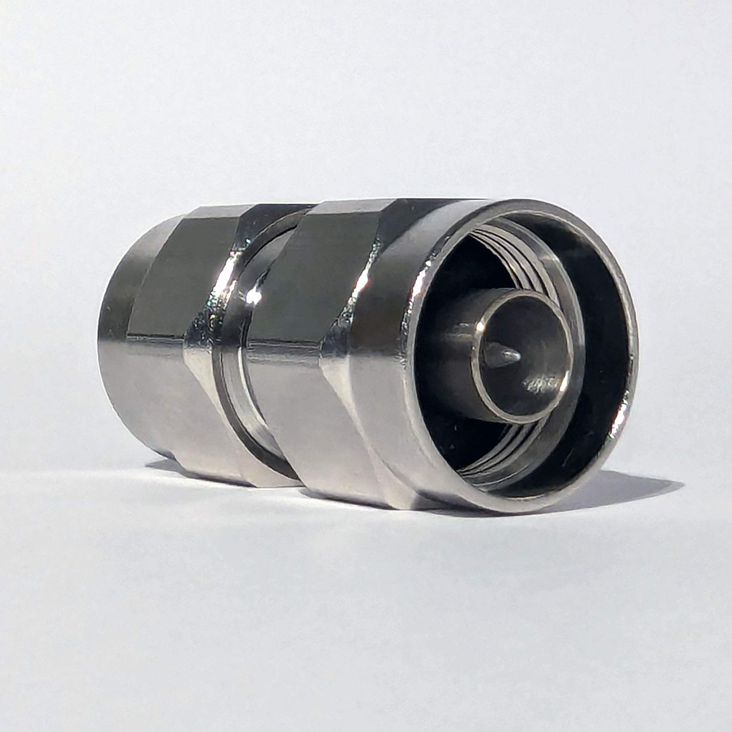 N-han til N-han-adapter – Tilslut antenner og kabler