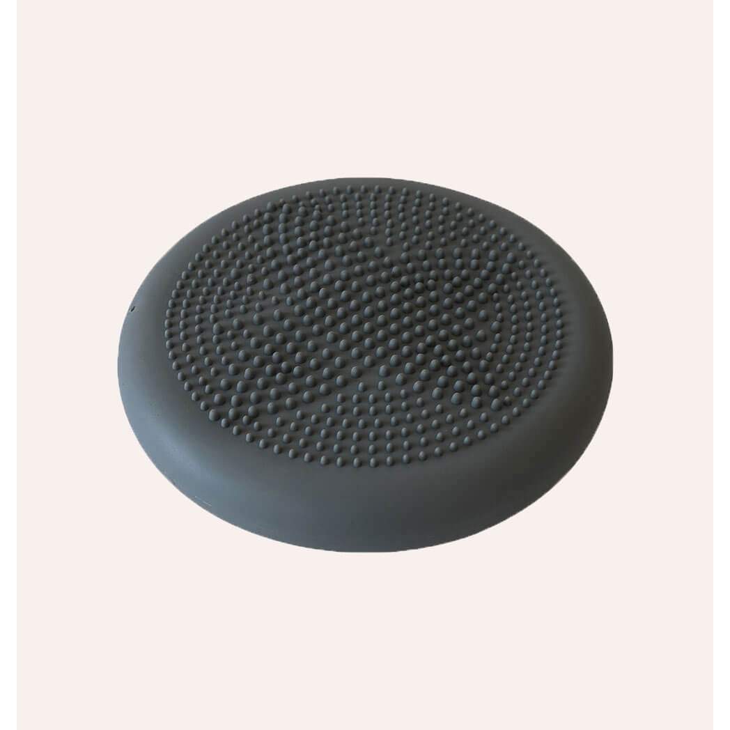 SVENSK HÅLLNING Uppblåsbar Seat Pro Sittdyna, aktivt sittande | Elektronik - Tillbehör Mobil & Surfplatta - Mobiltillbehör - Mobilkablar - Tillbehör | Pryloteket