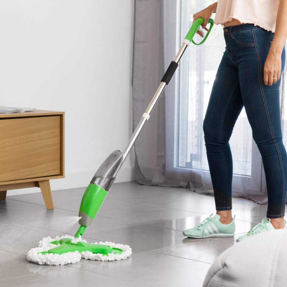 Floor Mop with Spray Dispenser eStore