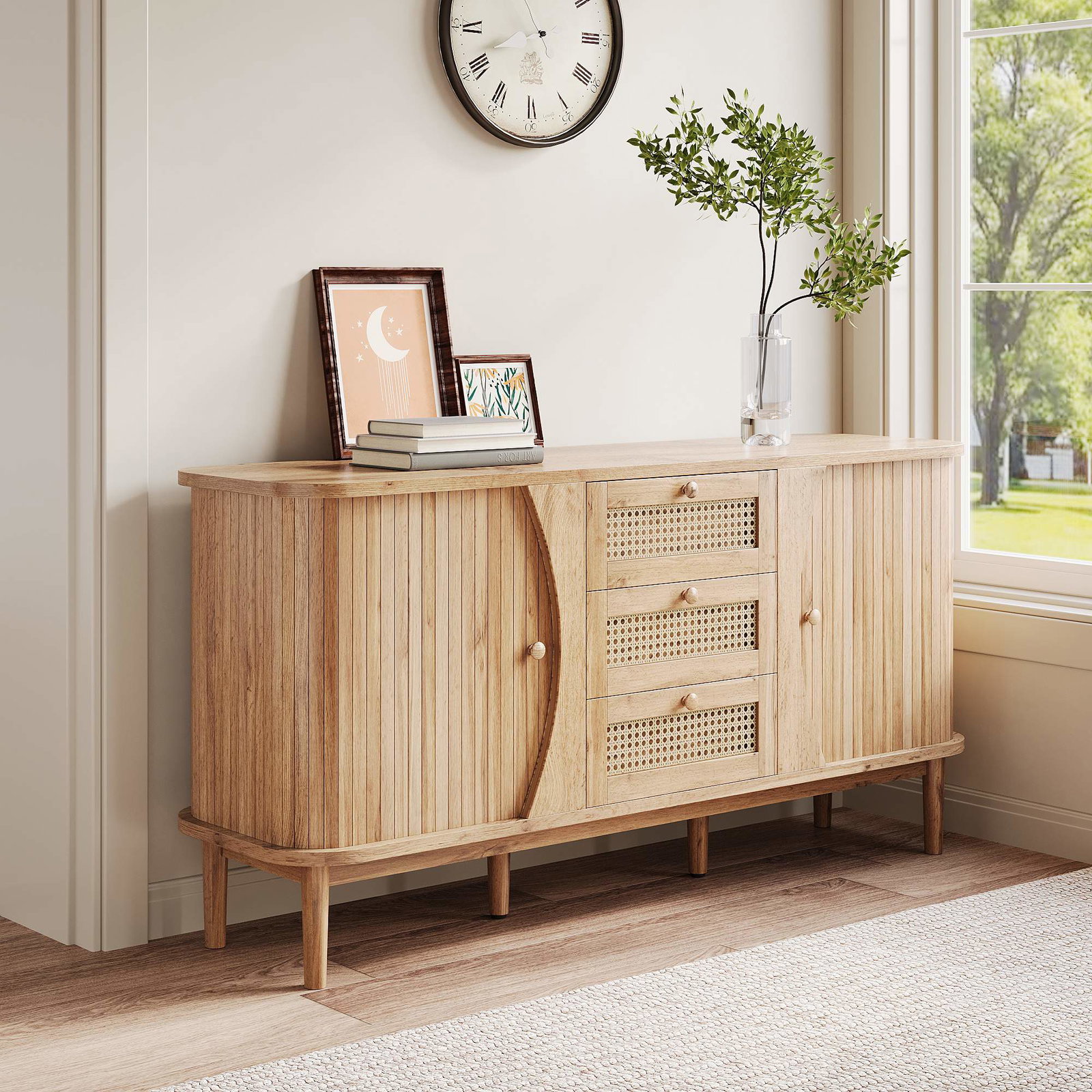 Rattan skænk med skydedøre og justerbare hylder