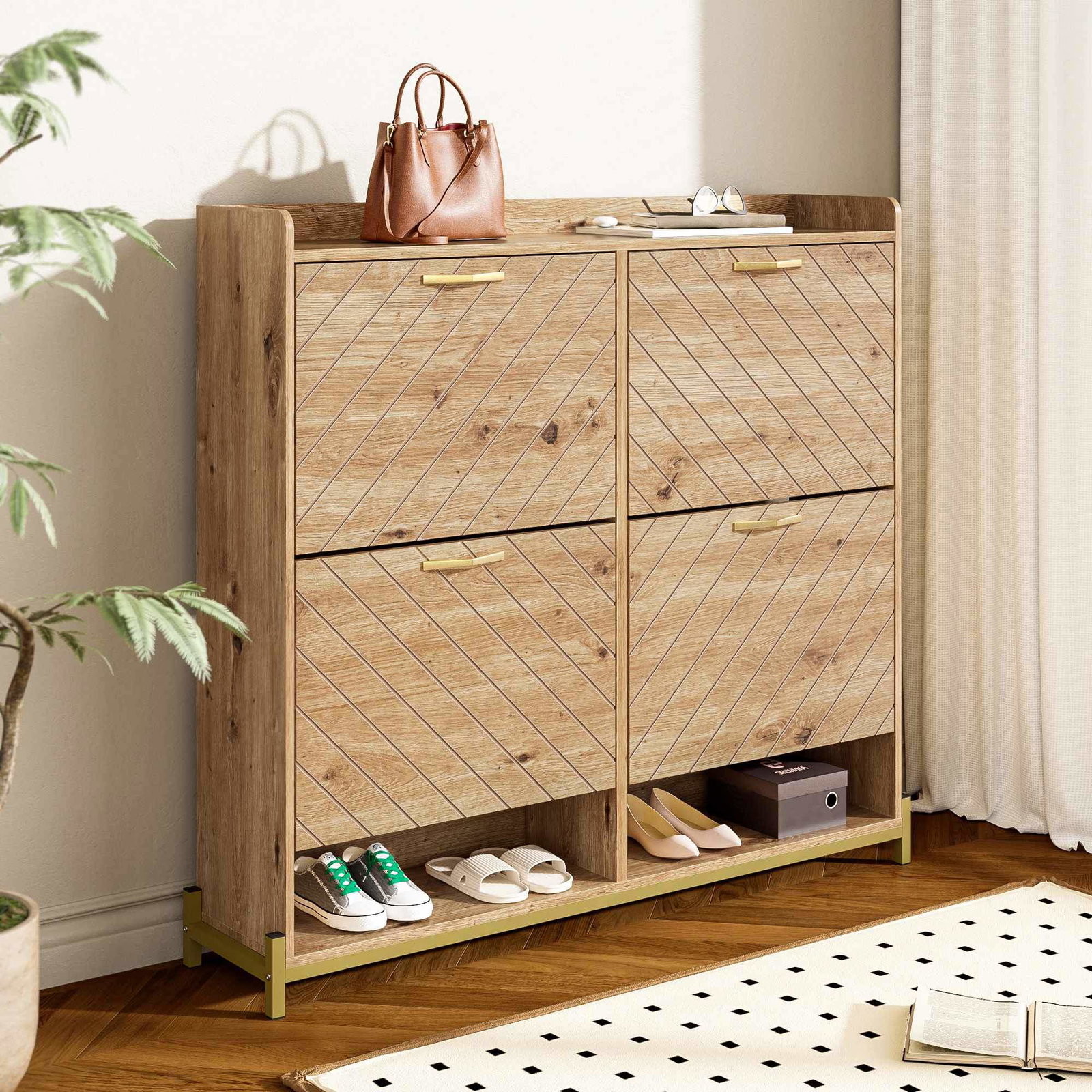 Skoskab med trælook – pladsbesparende design med 4 låger