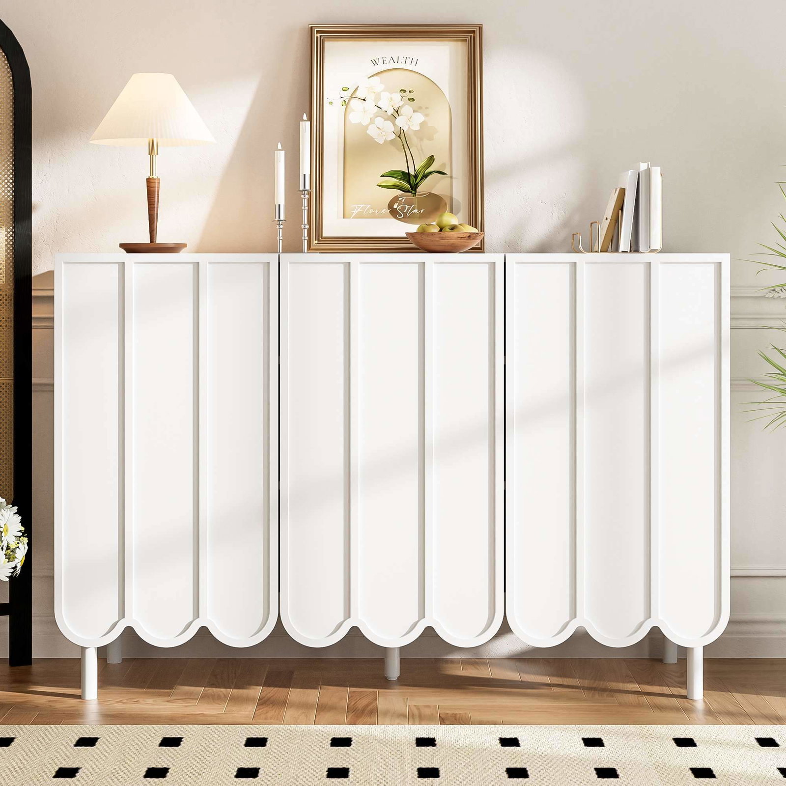 Hvid skænk med bølgeformede låger – justerbare hylder, 120x35x80 cm