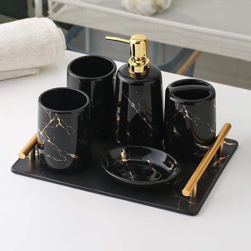 Kylpyhuonesetti 5 osalla - Musta