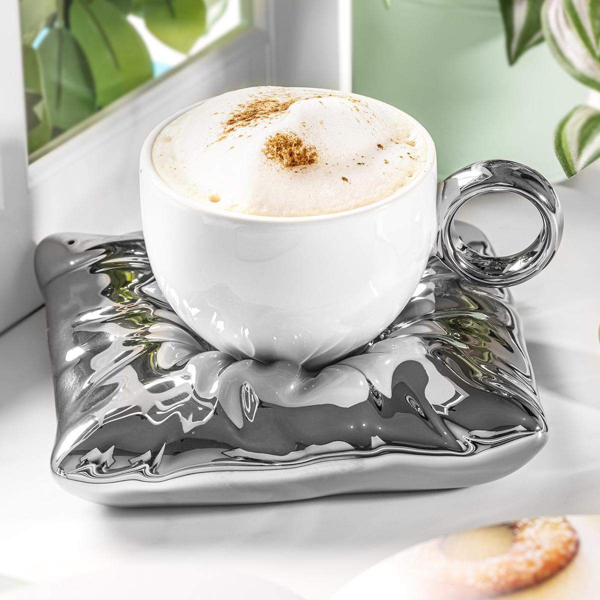 Kop med pudeformet underkop - Hvid