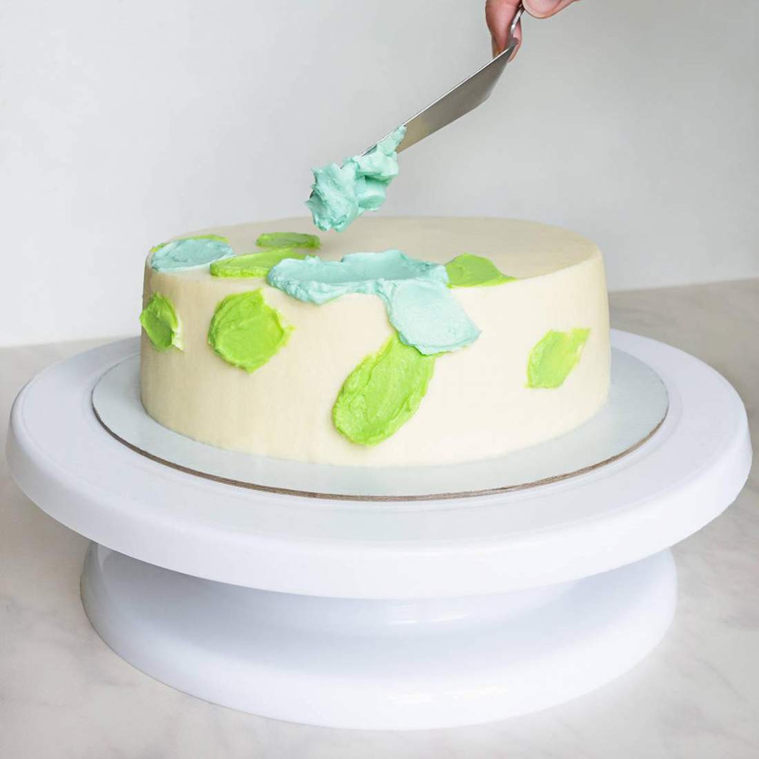 Roterande Tårtfat med 3 Spatlar för Dekoration | Hem & Hobby - Hem & Hushåll - Kök - Köksredskap - Övriga Köksredskap | Pryloteket