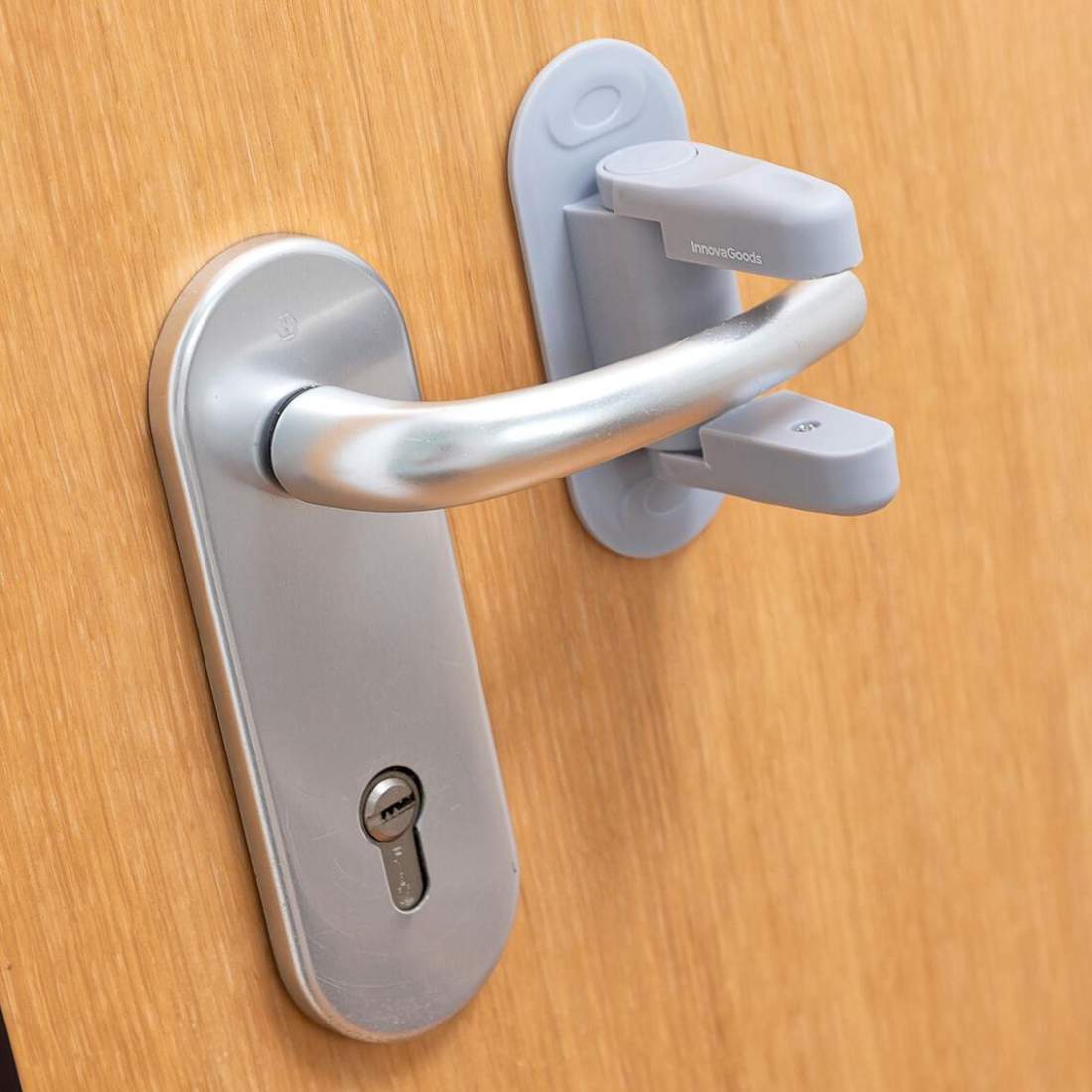 Barnspärr för Dörrhandtag - Grå | Hem & Hobby - Hem & Hushåll | Pryloteket