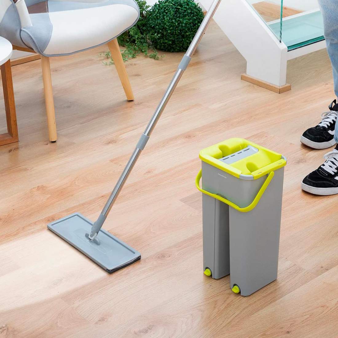 Floor Mop and Bucket with Separate Compartments eStore